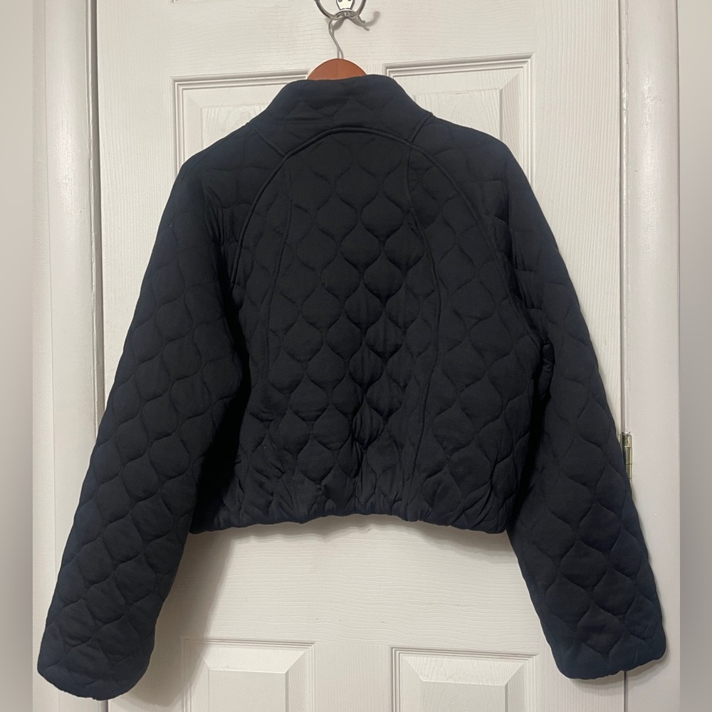 Lululemon Quilted Bomber Cropped Black Jacket Size 10 - Picture 12 of 14